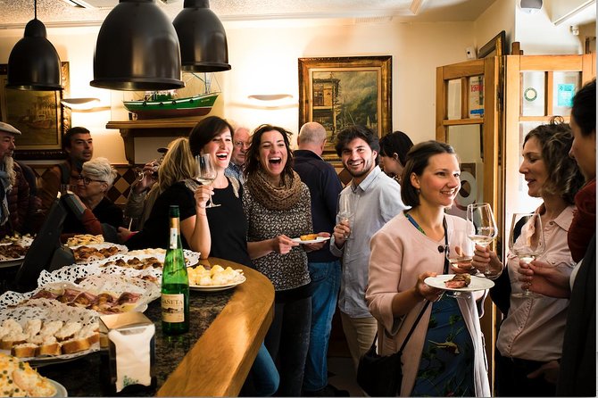 San Sebastian Lunchtime Pintxo Tour With Wine - Food and Wine Highlights