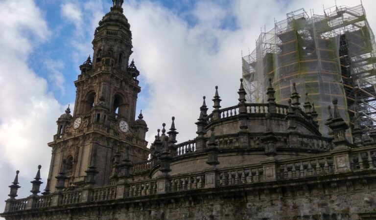 Santiago De Compostela Private 10- Hours Tour From Oporto
