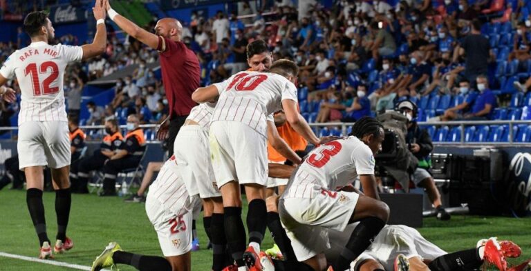 Seville: Sevilla Fc Match Tickets At Ramón Sánchez Pizjuán Stadium And Seating Options