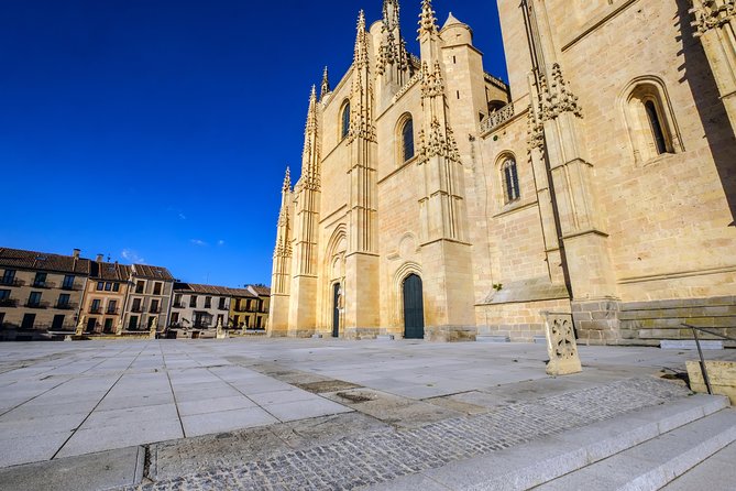 Skip the Line Admission Ticket to Cathedral of Segovia
