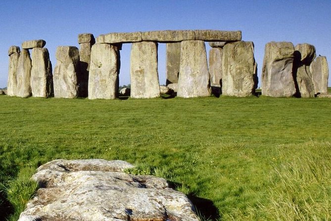 Small-Group Day Trip to Stonehenge, Glastonbury, and Avebury From London - Exploring the Mysterious Stonehenge