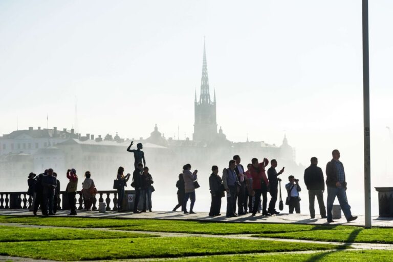 Stockholm: Highlights Guided Walking Tour Stockholms Top Sights