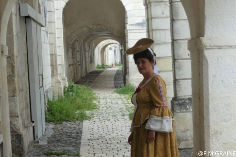 The Opulence Of La Rochelle Merchants In The 18th Century Merchant Bourgeoisie Of La Rochelle