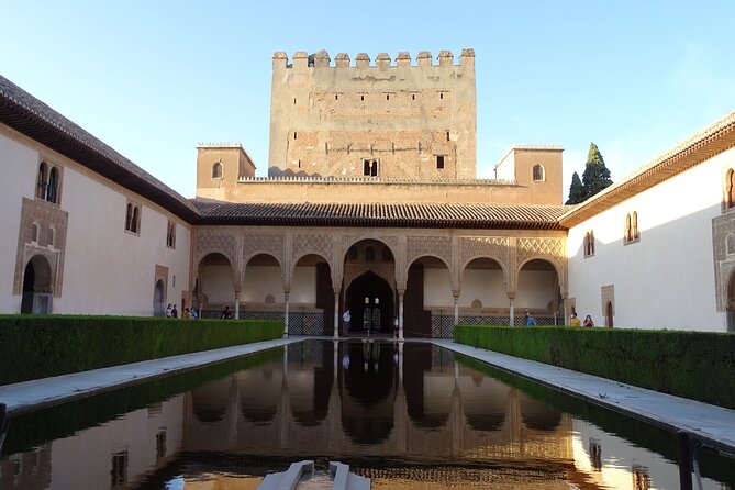 The Secrets of the Alhambra, Private Tour