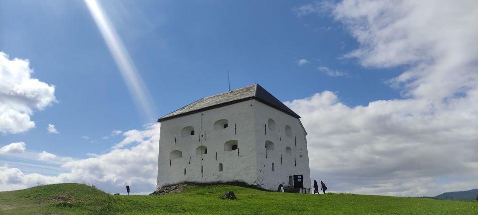 Trondheim: Audio Guide Panorama Bus Tour - Tour Details