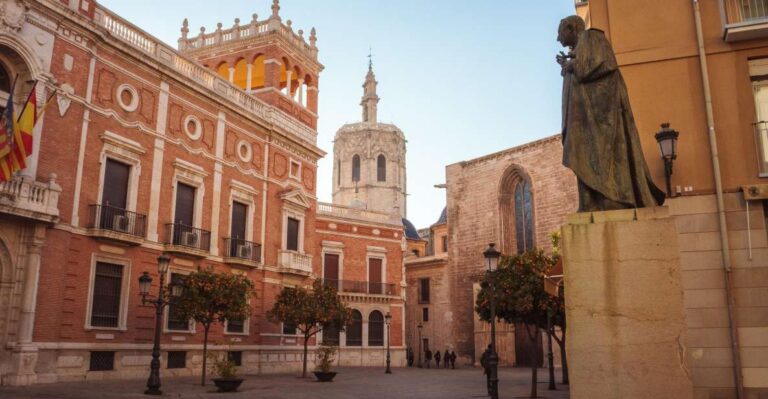 Valencia: Private Architecture Tour With A Local Expert Iconic Architecture In Valencia