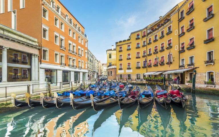 Venice: City Highlights Walking Tour With Optional Gondola