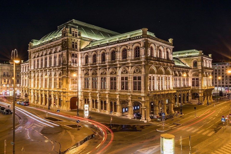 Vienna: Walking Tour of the Historic Ringstrasse - Tour Overview