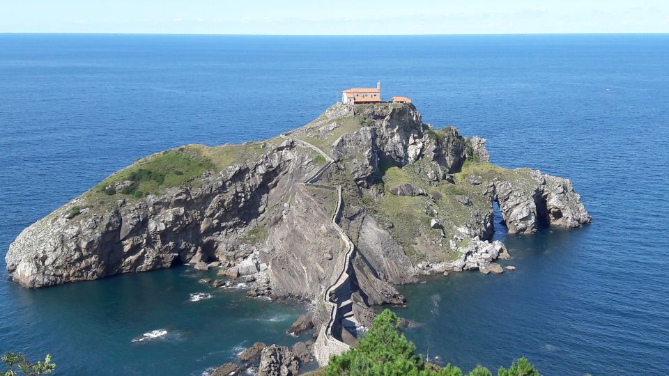 Villages on the Coast & Games of Thrones Site - Basque Coast Charm