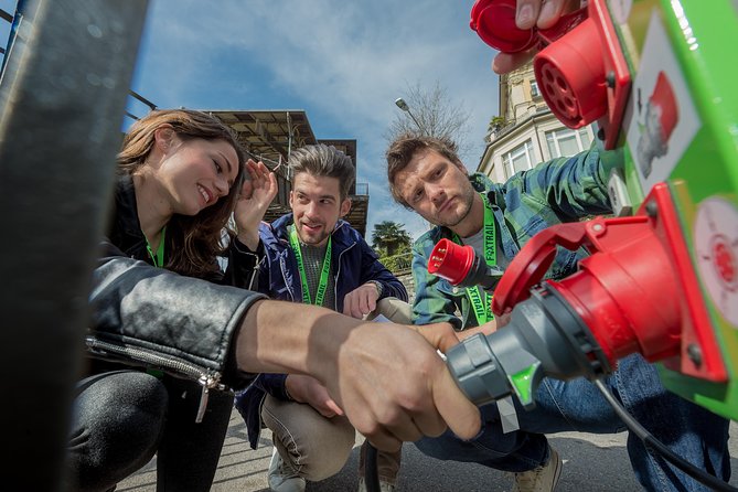 2 Hour Outdoor Group Activity in Paris: Paris, MON COEUR - Ideal Participants