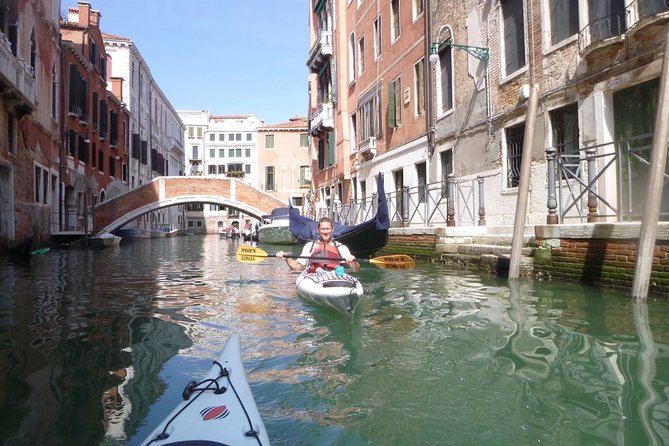 2 Hour Venice Canal Kayak Tour - Premium Experience by Day - Tour Description