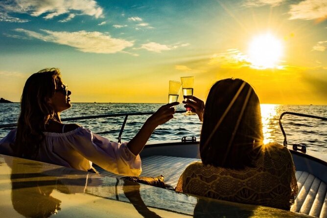 2 Hours Aperitif on Boat at Sunset - Location