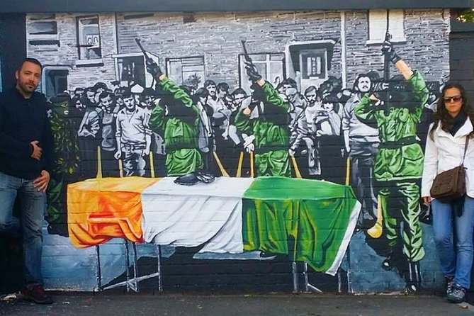 2hours Belfast'S Political War and Peace Private Taxi Tour - Tour Highlights