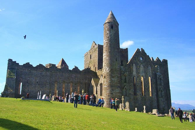 7-Day Ireland to Island Small Group Tour From Dublin - Accommodation and Meals