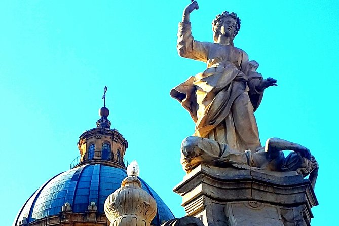 A Walk Among the Monuments and Markets of Palermo - Admiring the Fontana Di Piazza Pretoria