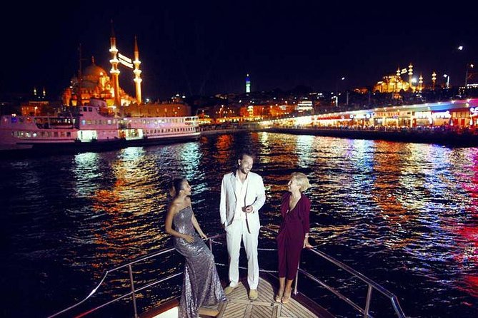 All Inclusive Moonlight Dinner Cruise on The Bosphorus - Location and Features