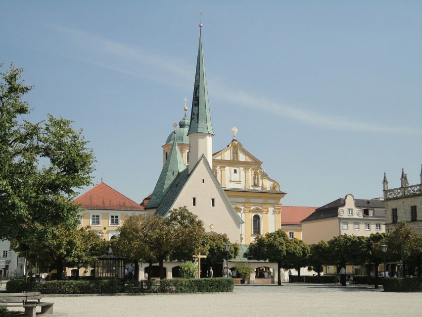 Altötting: Private Guided Walking Tour - The Miracle of the 15th Century