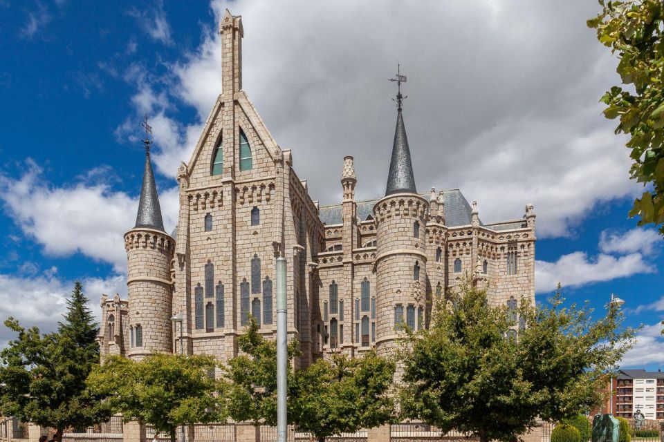 Astorga Episcopal Palace Ticket & In-App Audio Tour (ENG) - Discover the Diocese of Astorga