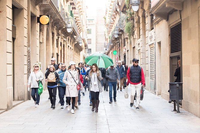 Barcelona Highlights Guided Tour & Optional Paella Experience - Explore Gothic Quarter