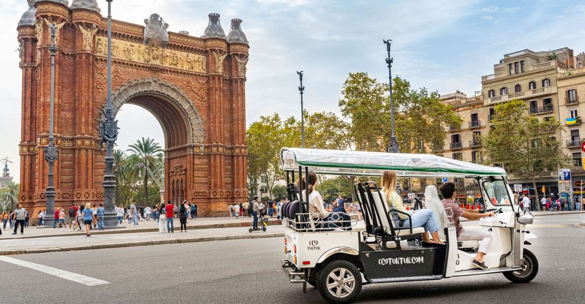 Barcelona: Private City Tour by Eco Tuk Tuk - Itinerary Highlights