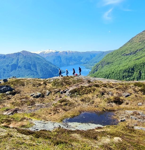 Bergen: Fjord Hiking - Public Tour - Distance and Terrain