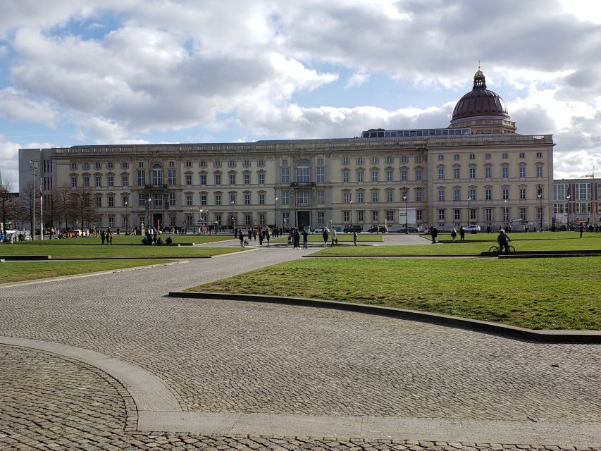 Berlin: Private Historic City Center Walking Tour - Meeting Point