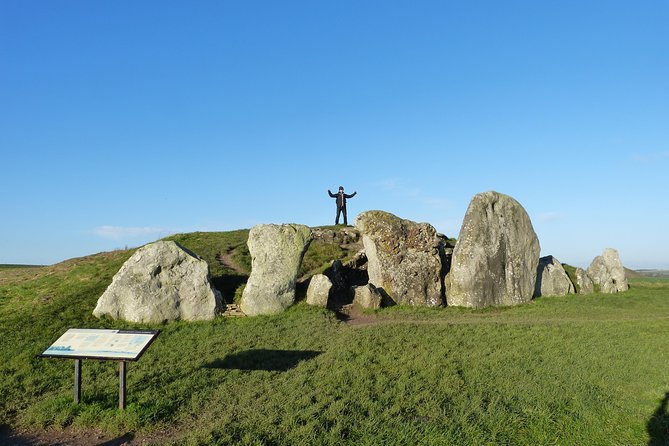 Bespoke Private Tours of Stonehenge and Avebury by Car With Local Guide - Marveling at Stonehenge, Avebury, and Salisbury Cathedral