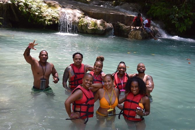 Blue Hole Waterfalls + Bamboo River Rafting Tour From Ocho Rios - Inclusions and Highlights