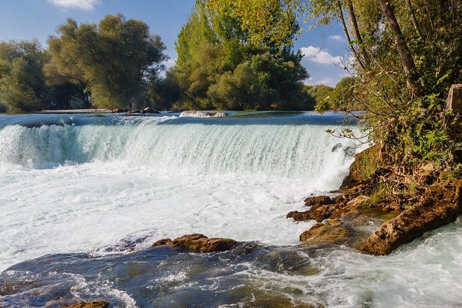 Boat Trip on Manavgat River and Shopping on the Turkish Bazaar From Side - Itinerary and Experience