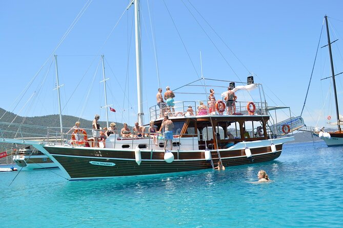 Bodrum Daily Boat Trip / Orak or Black Island - Included Amenities