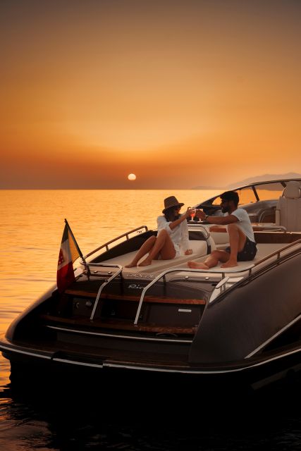 Capri: Sunset & Champagne Cruise via Riva 44 Speedboat - Exploring the Coastline of Capri