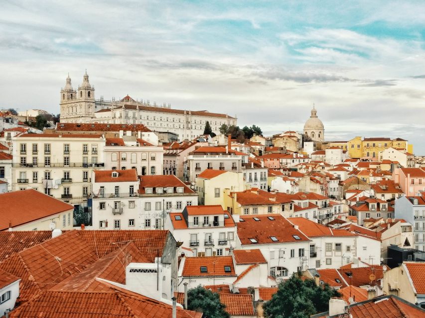 Captivating Lisbon Walk: History, Views, and Culture - Avenida Da Liberdade and Restauradores Square