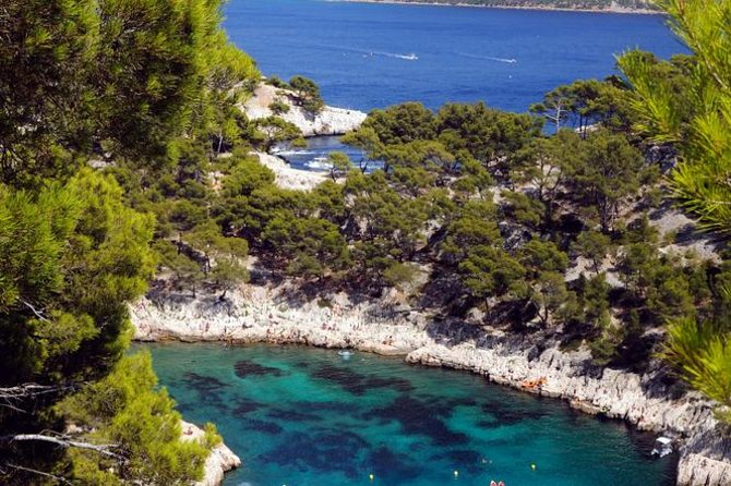 Cassis and Aix En Provence Sightseeing Tour From Marseille - Cassis Calanques Cruise (Optional)