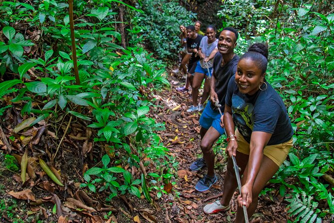 Coles Cave Hike - Unique Natural Experience