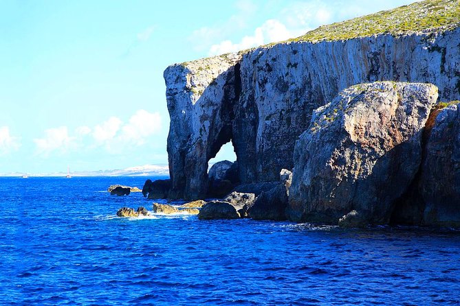 Comino Island: Including Blue Lagoon, Crystal Lagoon & Sea Caves - Activities and Inclusions on the Tour