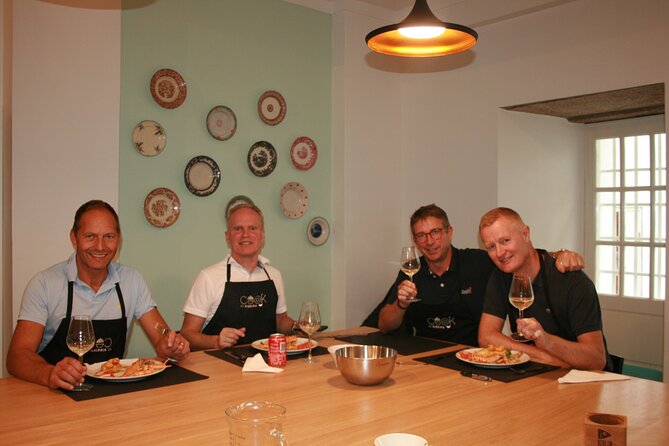 Cooking Class in Porto, Portugal With Portuguese Wine - Pairing Green Wine With Mussels