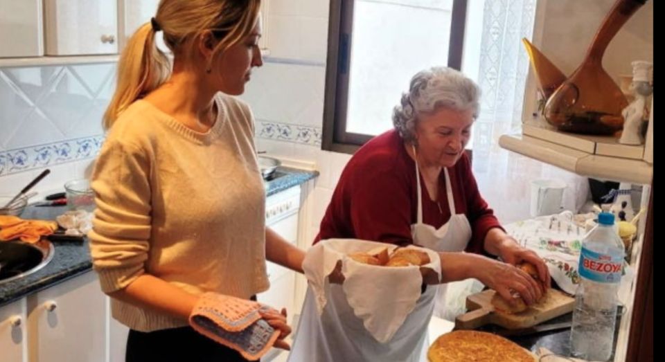 Cooking Class With My Spanish Grandma - Location and Itinerary