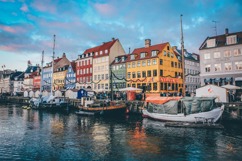 Copenhagen: Express Walk With a Local in 60 Minutes - Booking and Cancellation