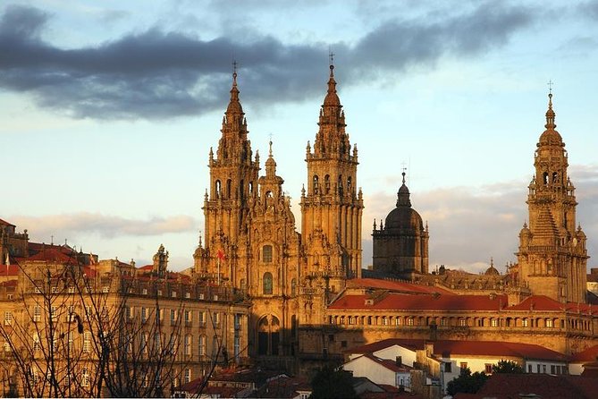 Day Trip: Santiago De Compostela and Valença Do Minho Day Trip With Lunch - Free Time for Lunch and Exploration