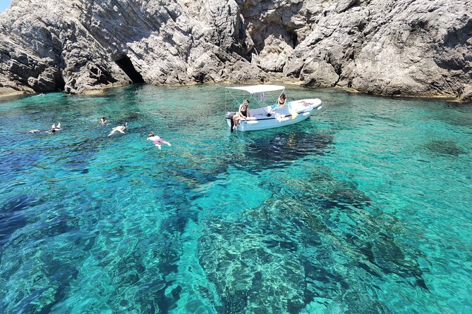 Dubrovnik Self-Drive Boat Rental for up to 6 People - Included Features and Amenities