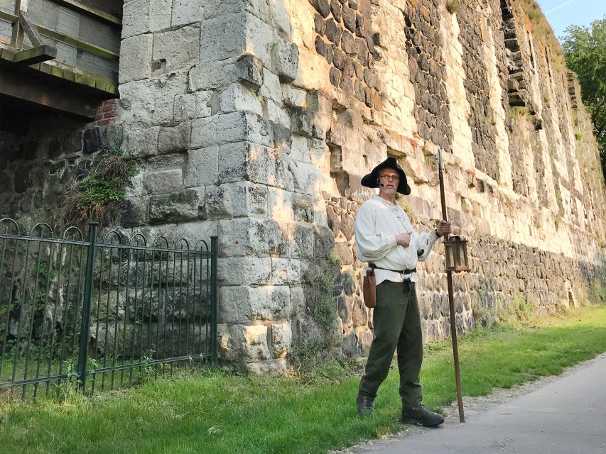 Düsseldorf: Guided Night Watchman Tour Through Kaiserswerth - Duration and Guide