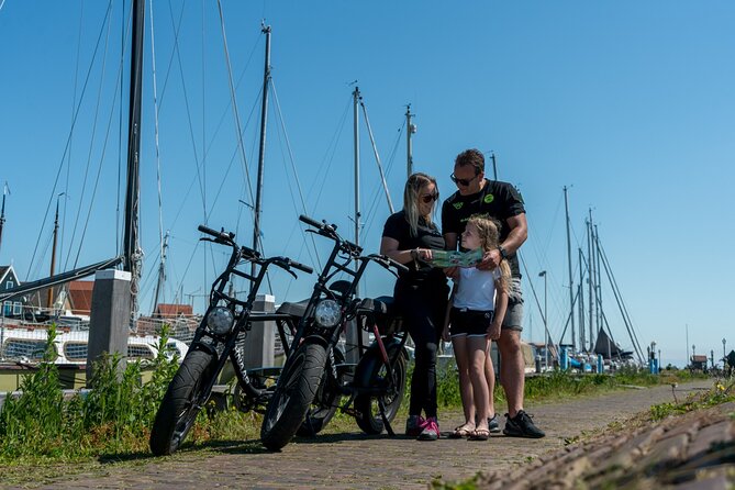 E-Fatbike Rental Volendam - Countryside of Amsterdam - Included Services and Amenities