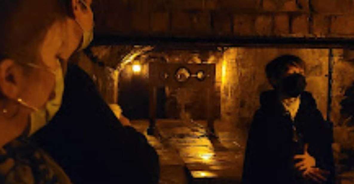 Edinburgh: Old Town and Underground Ghost Tour - Tour Features