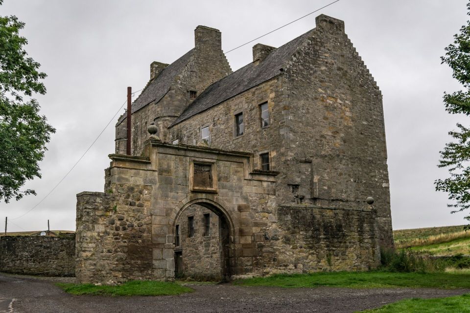 Edinburgh: Outlander Filming Locations Guided Tour - Midhope Castle (Lallybroch)