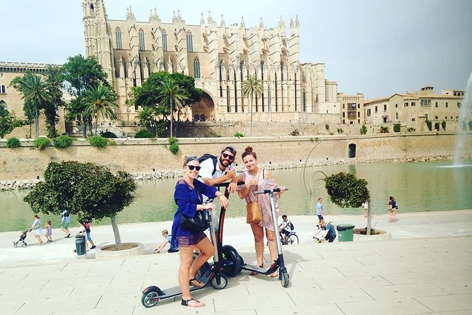 Electric Scooter Tour in Palma De Mallorca - Duration and Capacity