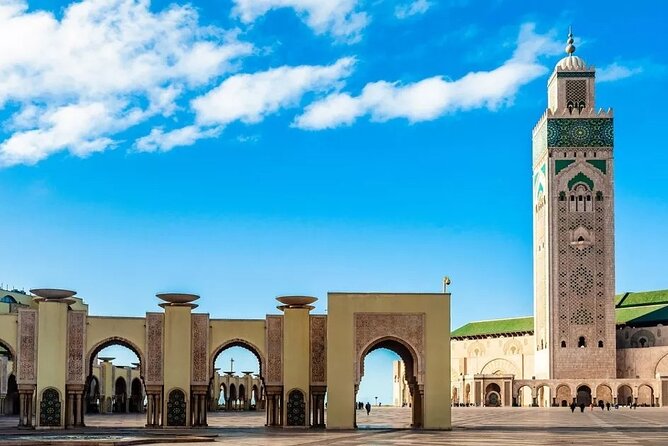 Exclusive Tour of Casablanca With Mosque Entry Included - Tour Description