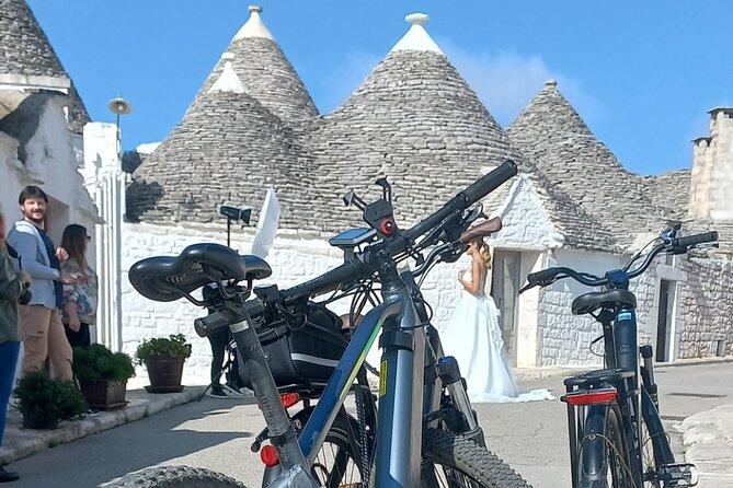 Excursion Electric Bike Villages of Apulia - Cycling Through Locorotondo