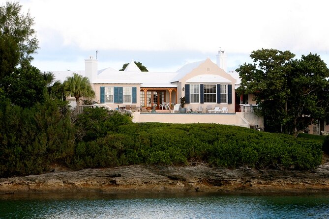 Famous Homes and Hideaways Cruise in Bermuda - Small Group Experience