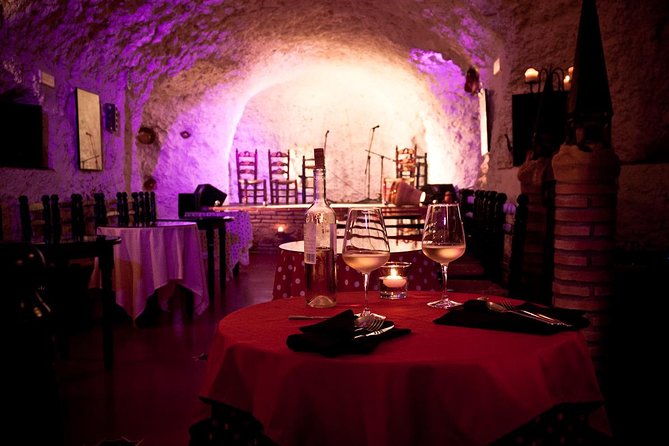 Flamenco Show in a Cave Restaurant in Granada - Highlights of the Flamenco Show