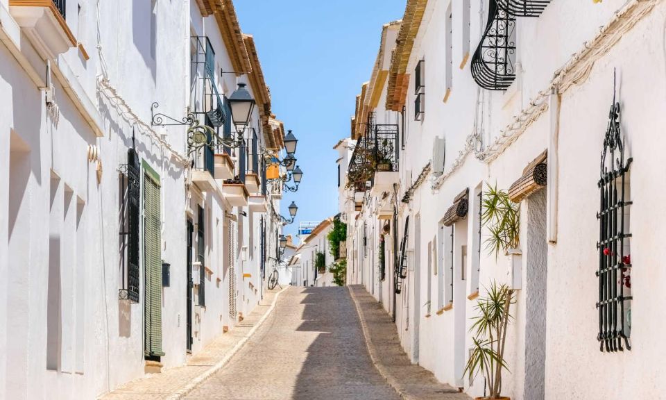 From Alicante: Guadalest and Altea Day Trip - Pickup and Drop-off Locations